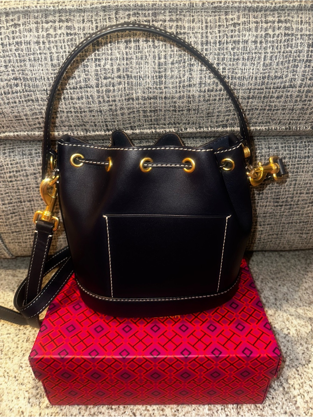 Tory Burch T Monogram Leather Bucket Bag Midnight Navy With Gold Accent - Picture 15 of 16